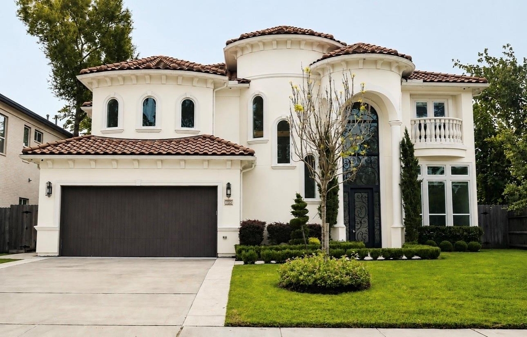 422 Mignon Lane - Photo 0