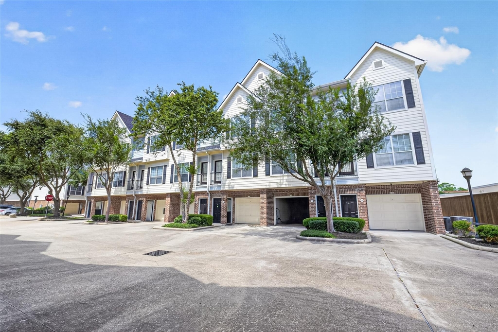 9200 Westheimer Road - Photo 0