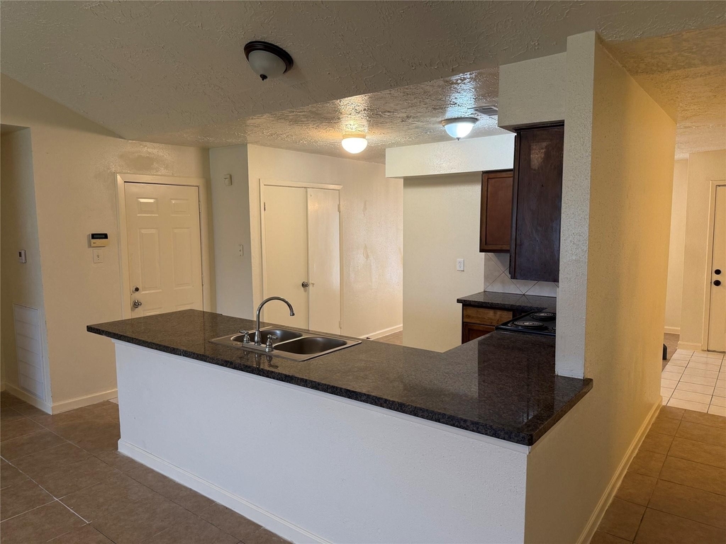 8307 Bird Meadow Lane - Photo 3