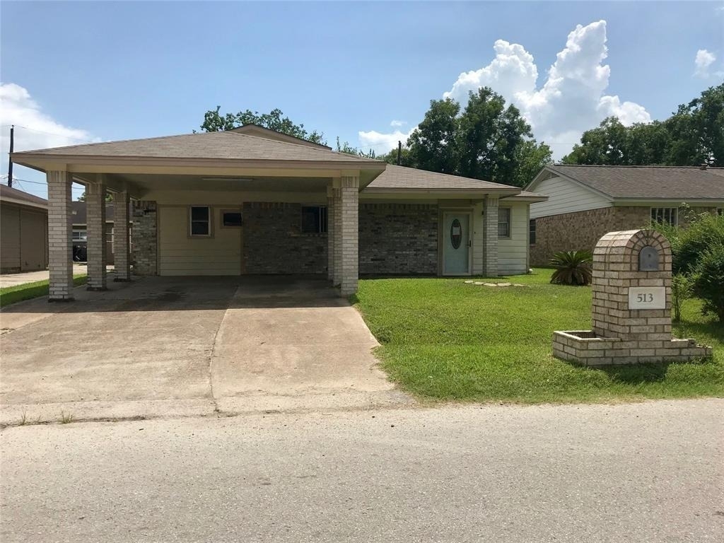 513 Cypress Avenue - Photo 0