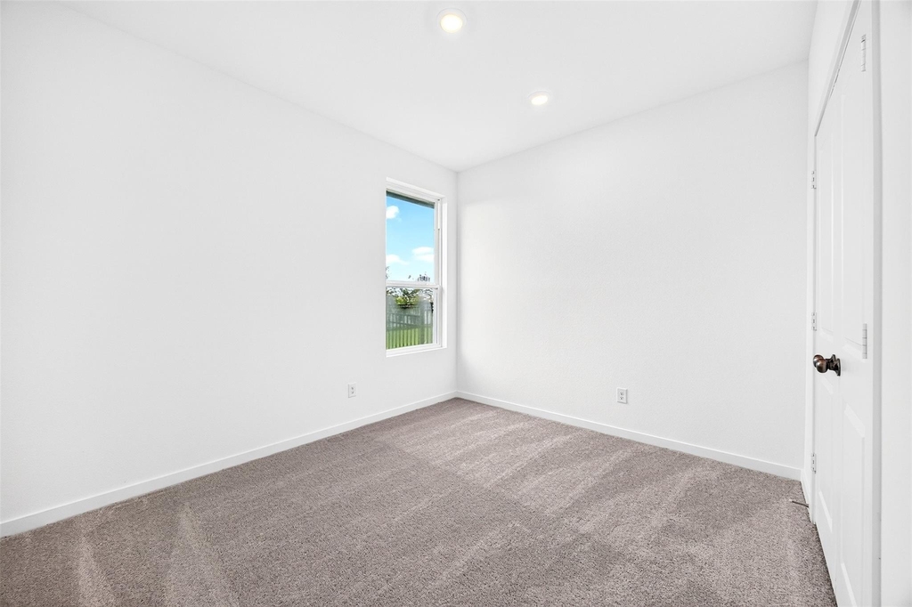 27447 Sunterra Village Drive - Photo 24