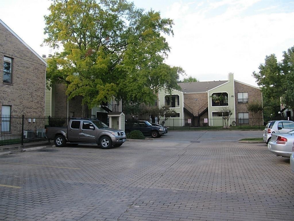 6602 Harbor Town Drive - Photo 21