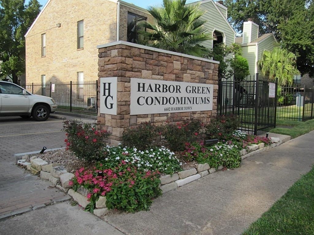 6602 Harbor Town Drive - Photo 23