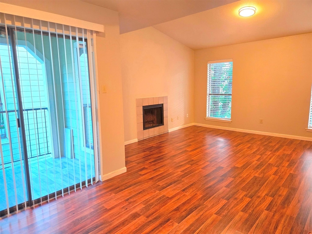 6602 Harbor Town Drive - Photo 6