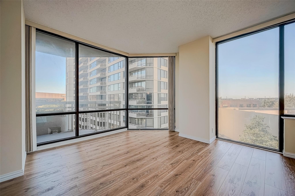 14 Greenway Plaza - Photo 2