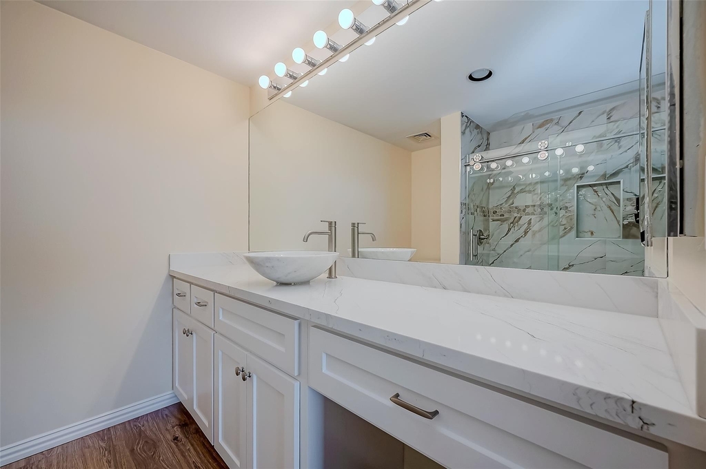14 Greenway Plaza - Photo 22