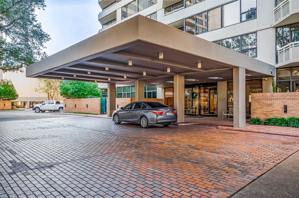 14 Greenway Plaza - Photo 24