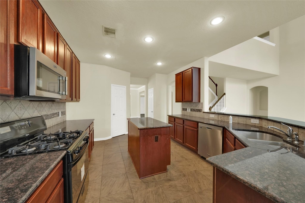 20803 Fair Walnut Way - Photo 3