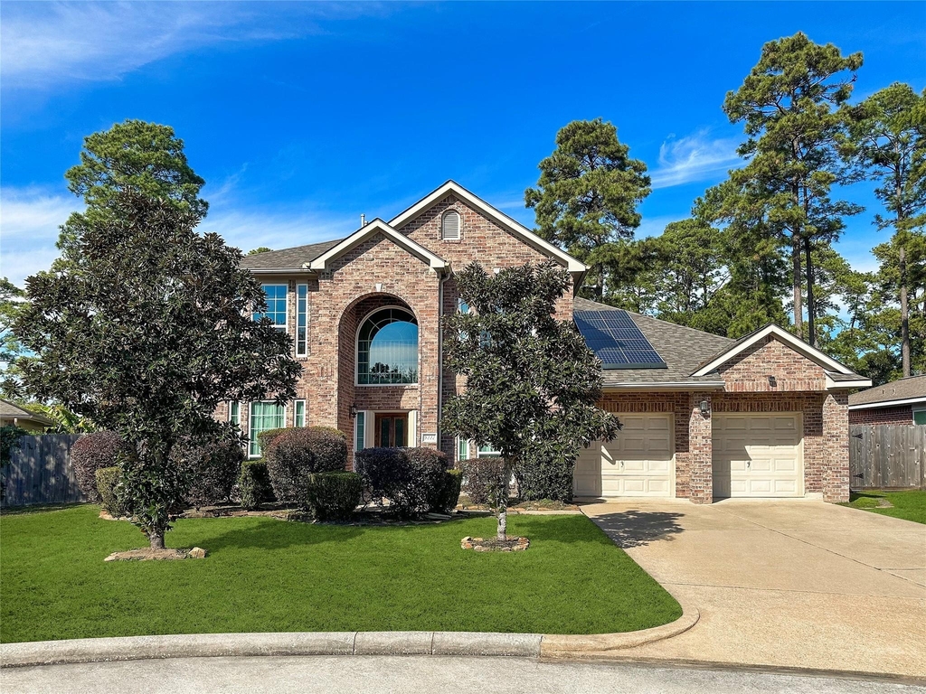 9222 Memorial Grove Drive - Photo 0