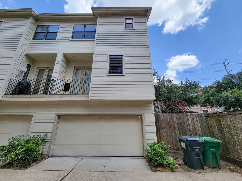 403 Jackson Hill Street - Photo 2
