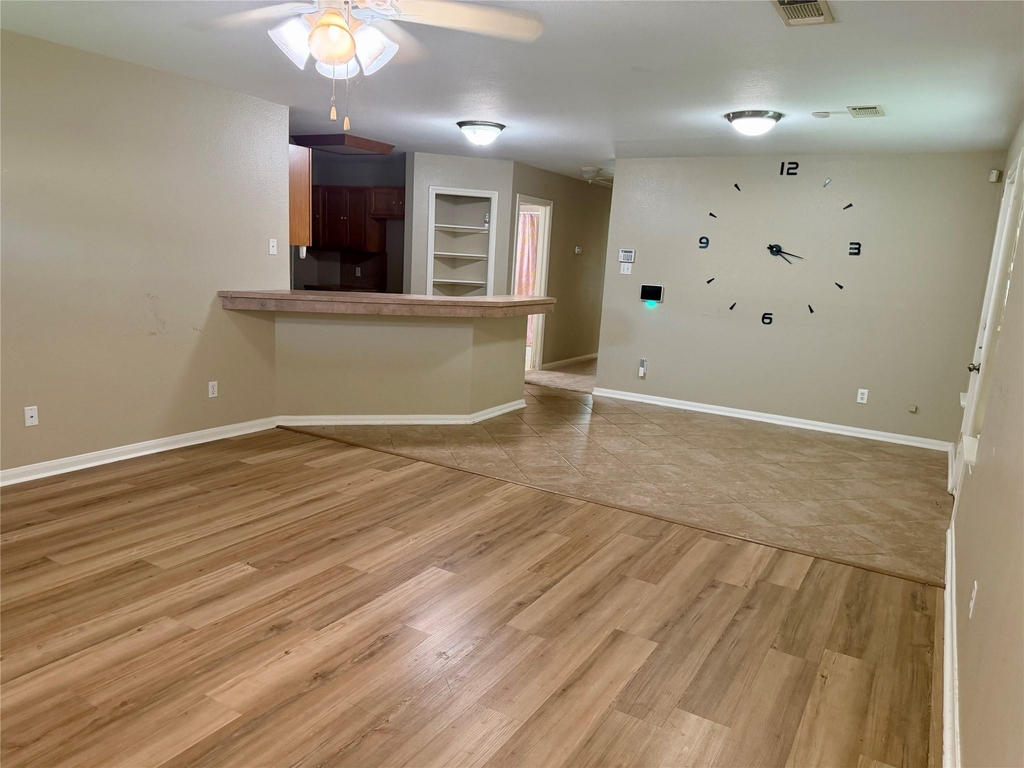 2311 24th Street N - Photo 3