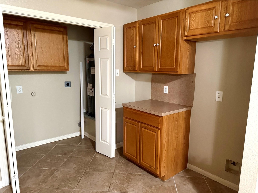 2311 24th Street N - Photo 7