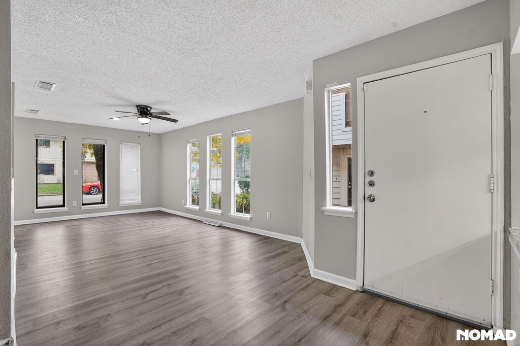17805 Villa Way Drive - Photo 3