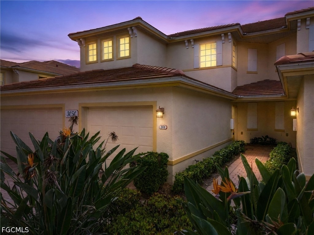 3050 Meandering Way - Photo 0