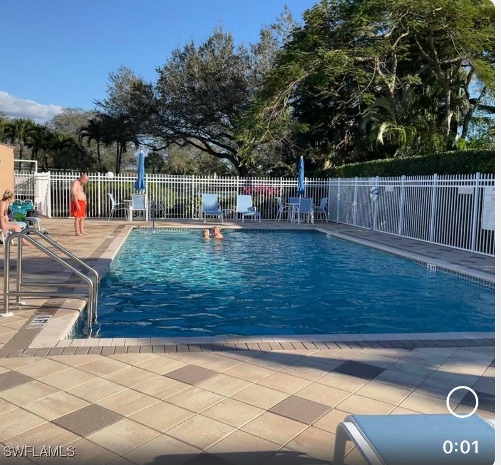 685 Windsor Square - Photo 40