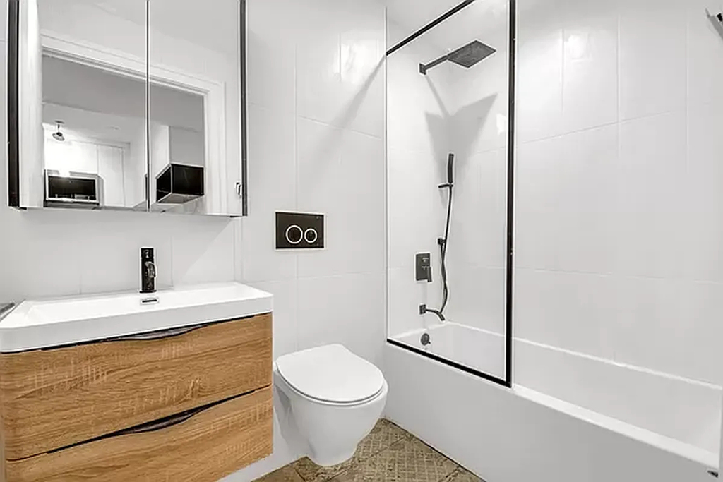 317 Winthrop Street - Photo 2