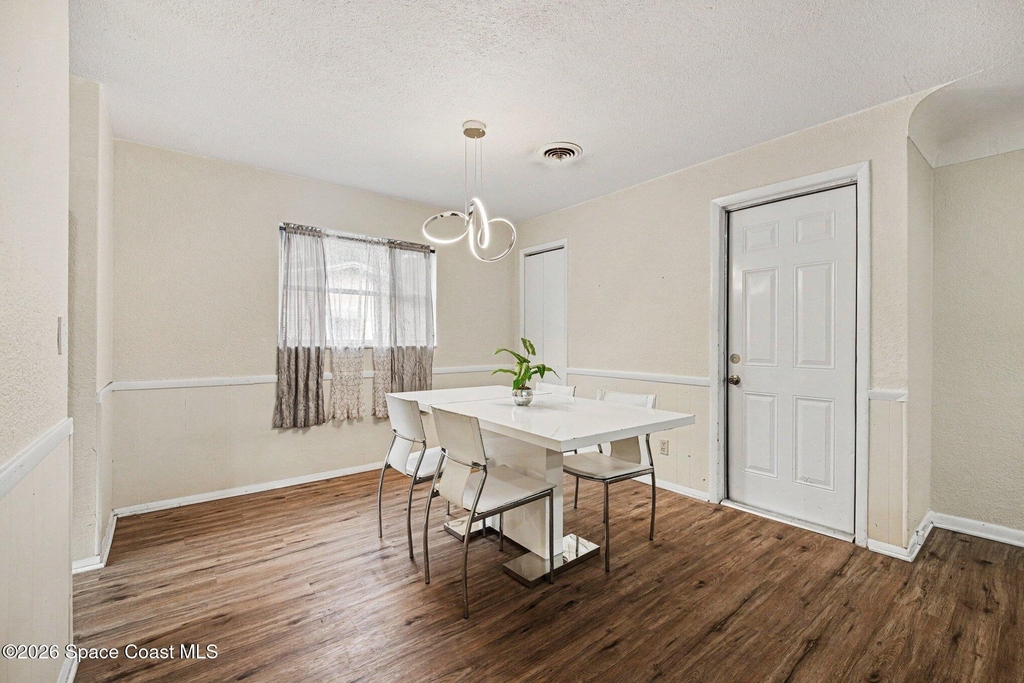 2425 Heritage Drive - Photo 4
