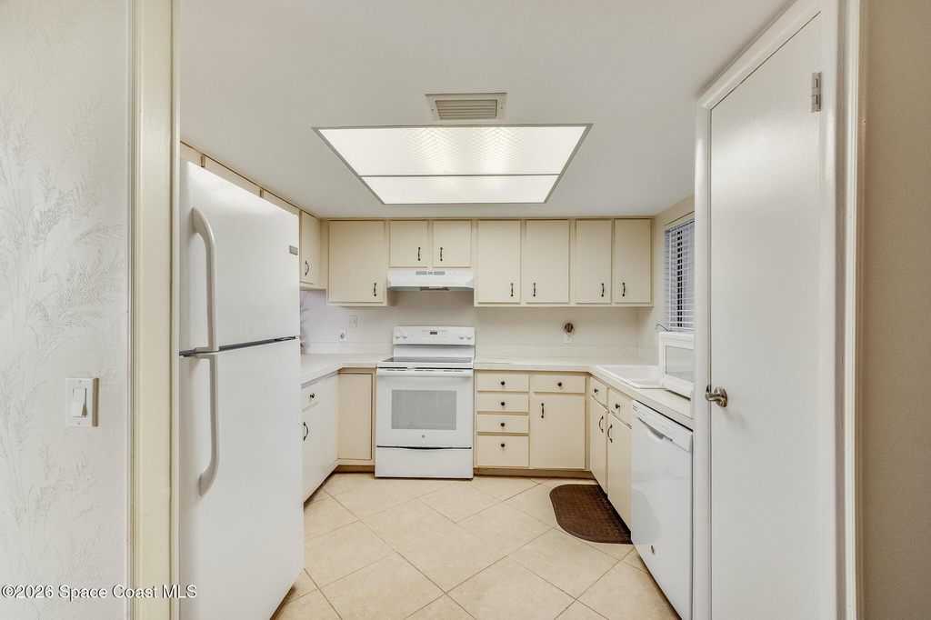1248 Admiralty Boulevard - Photo 12