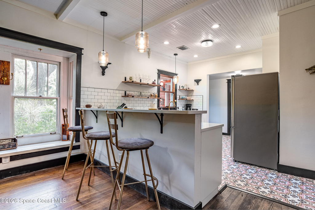 1211 Houston Street - Photo 6