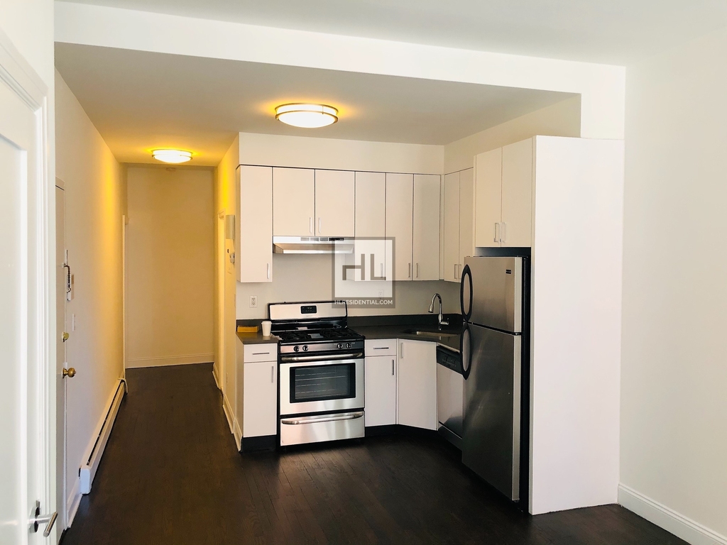 Second Avenue - Photo 1