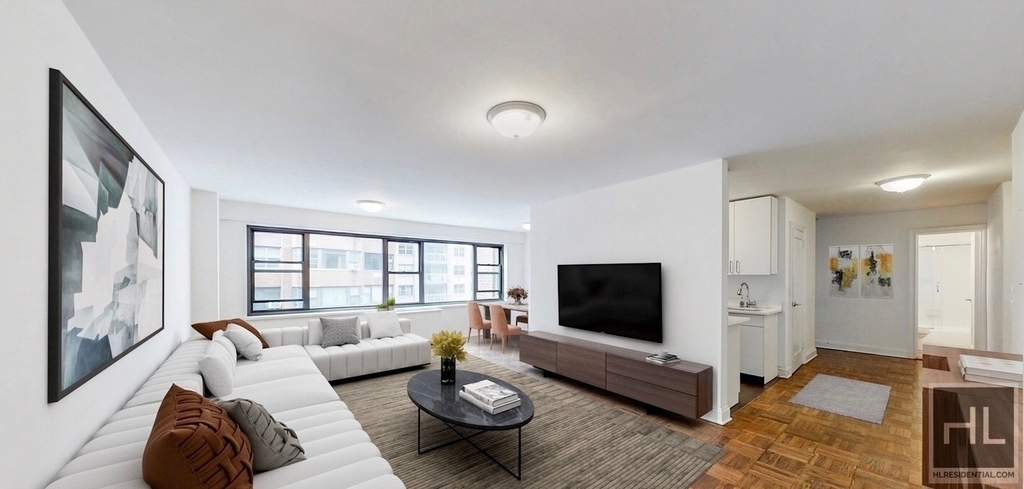 East 56 Street - Photo 0