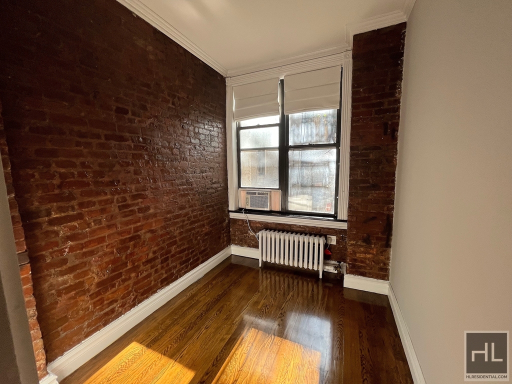 East 13th Street - Photo 0