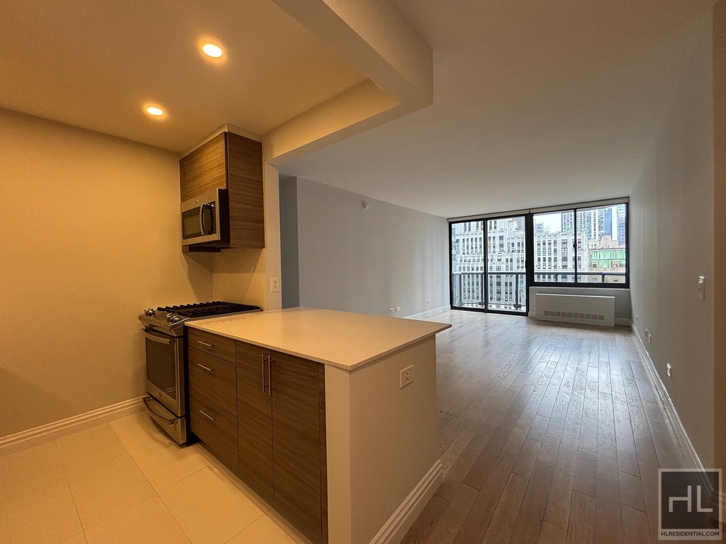West 48th Street - Photo 0