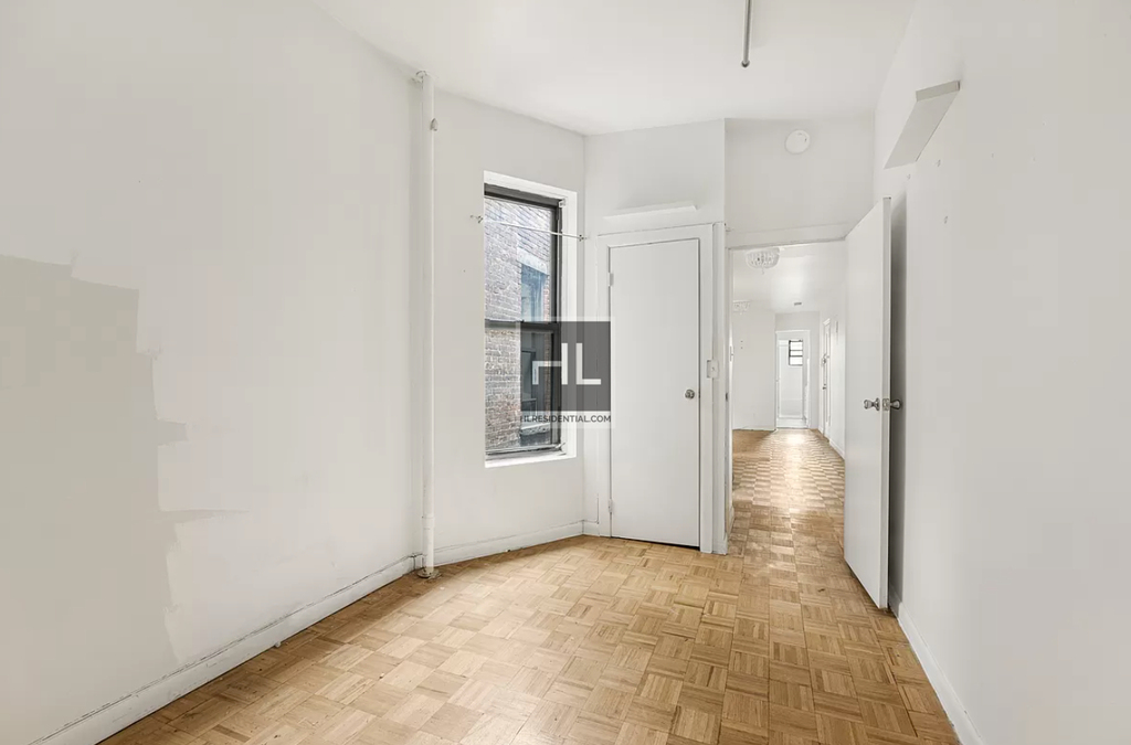 East 89th Street - Photo 1