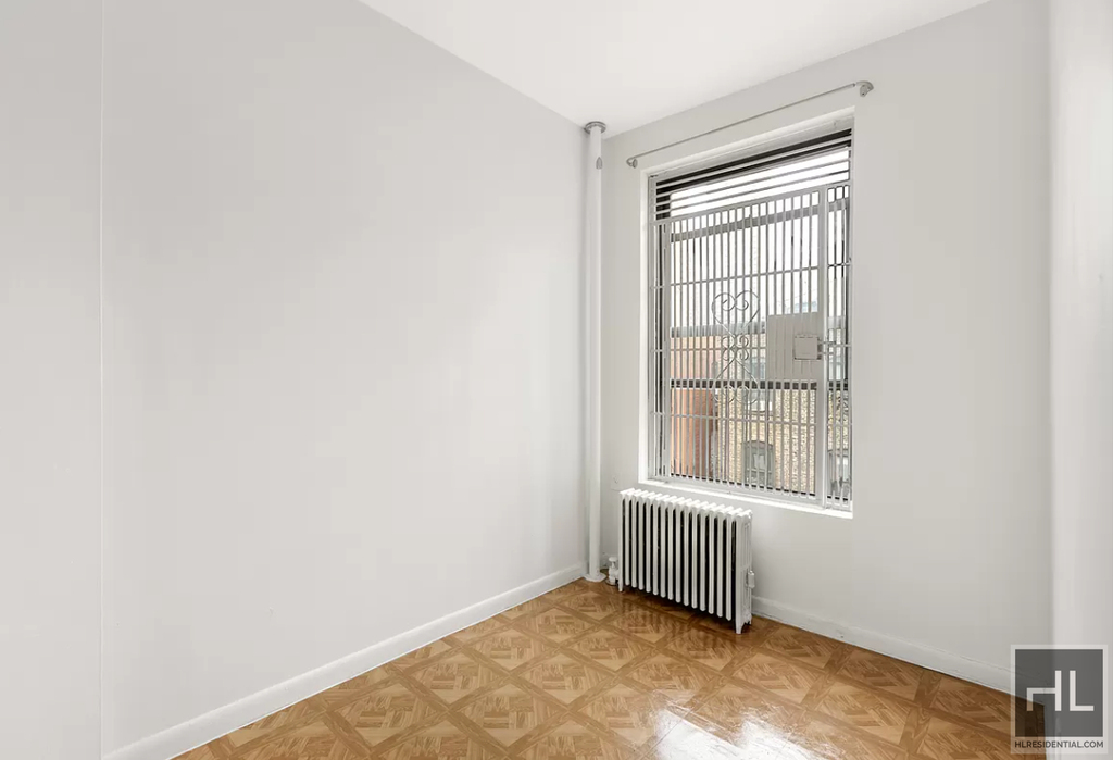 East 89th Street - Photo 3