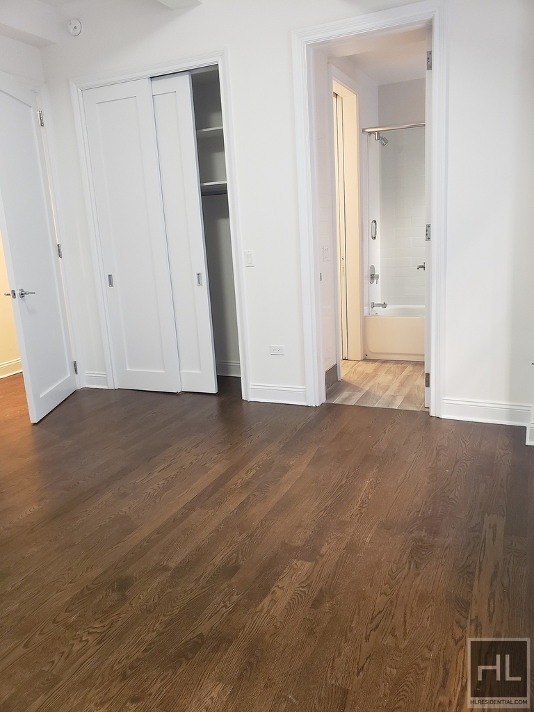 West 55 Street - Photo 1