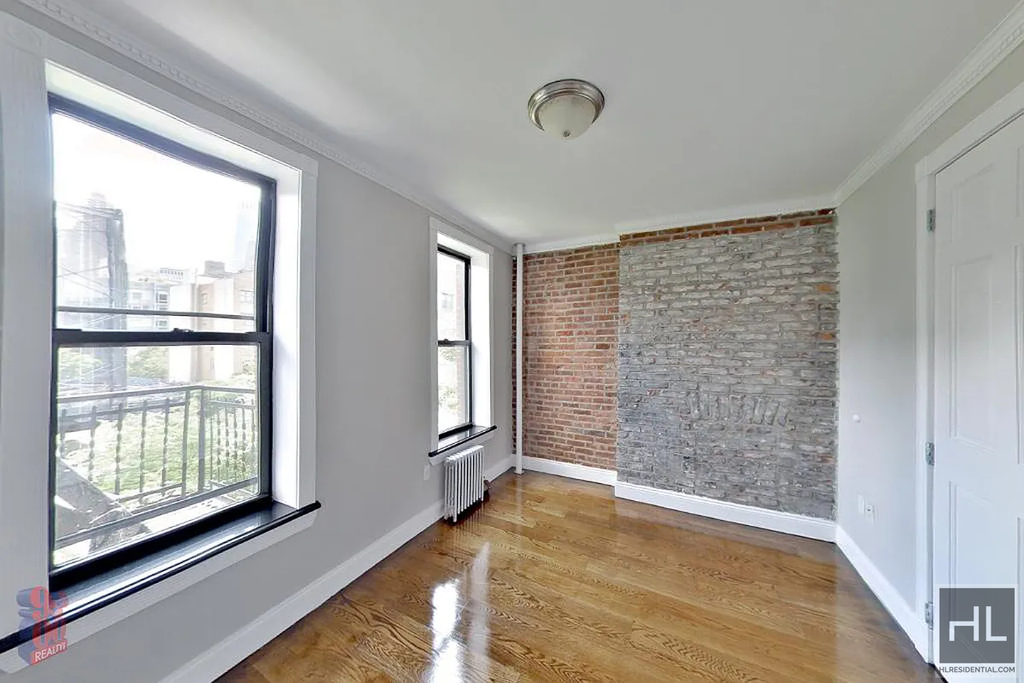 West 52nd Street - Photo 3