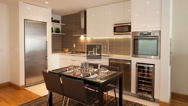 West 37th Street - Photo 2