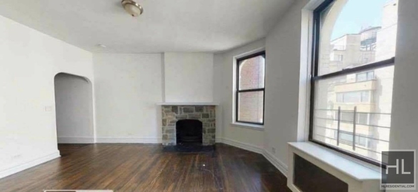 East 91 Street - Photo 0