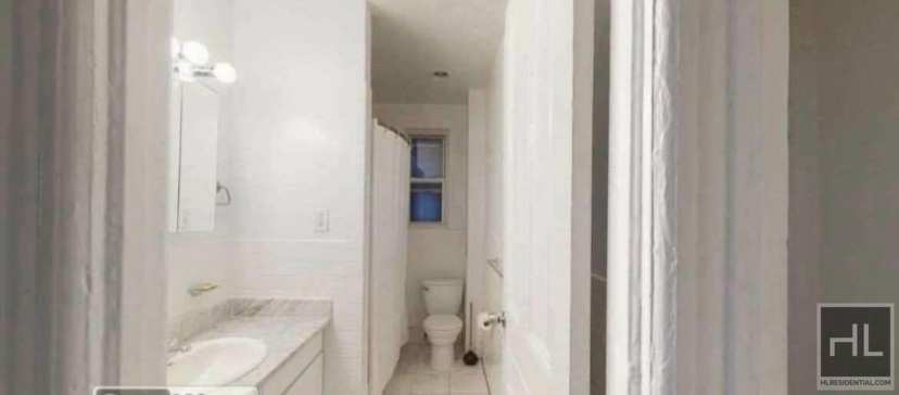 East 91 Street - Photo 4