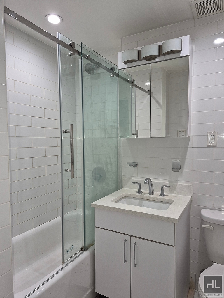 Beekman Place - Photo 3