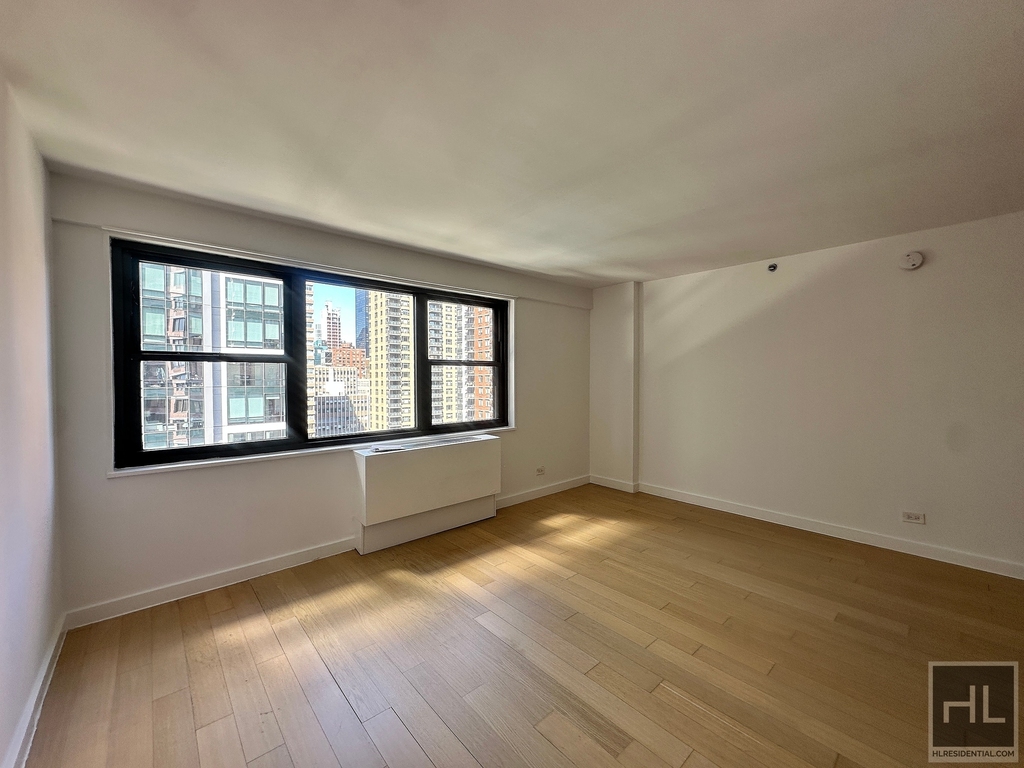 East 39th Street - Photo 1
