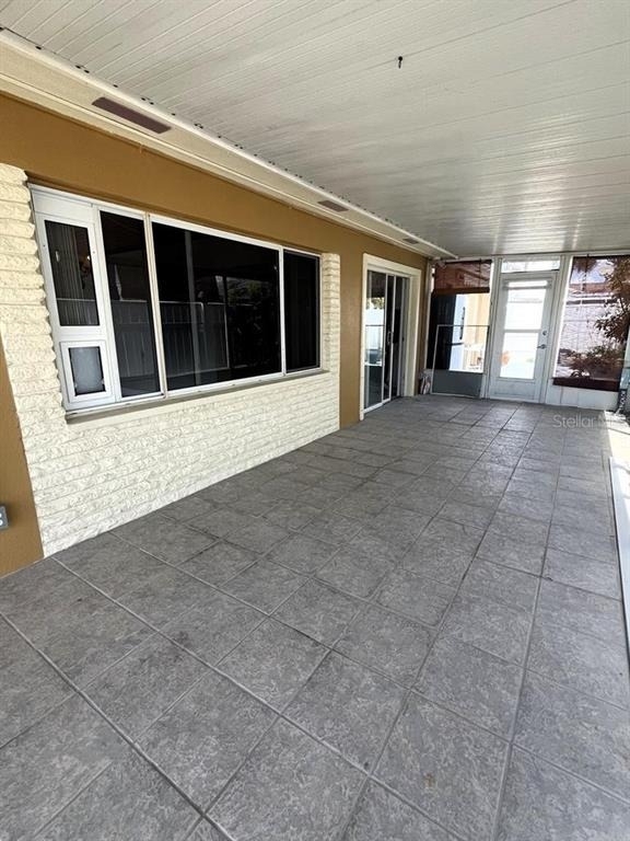 360 72nd Avenue - Photo 18