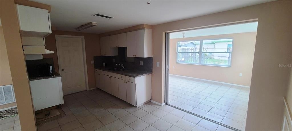 5305 Hawk Drive - Photo 3
