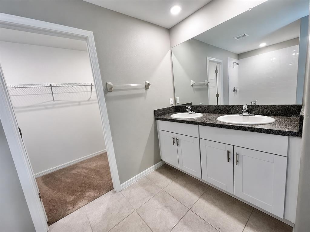 16717 Delia Street - Photo 19