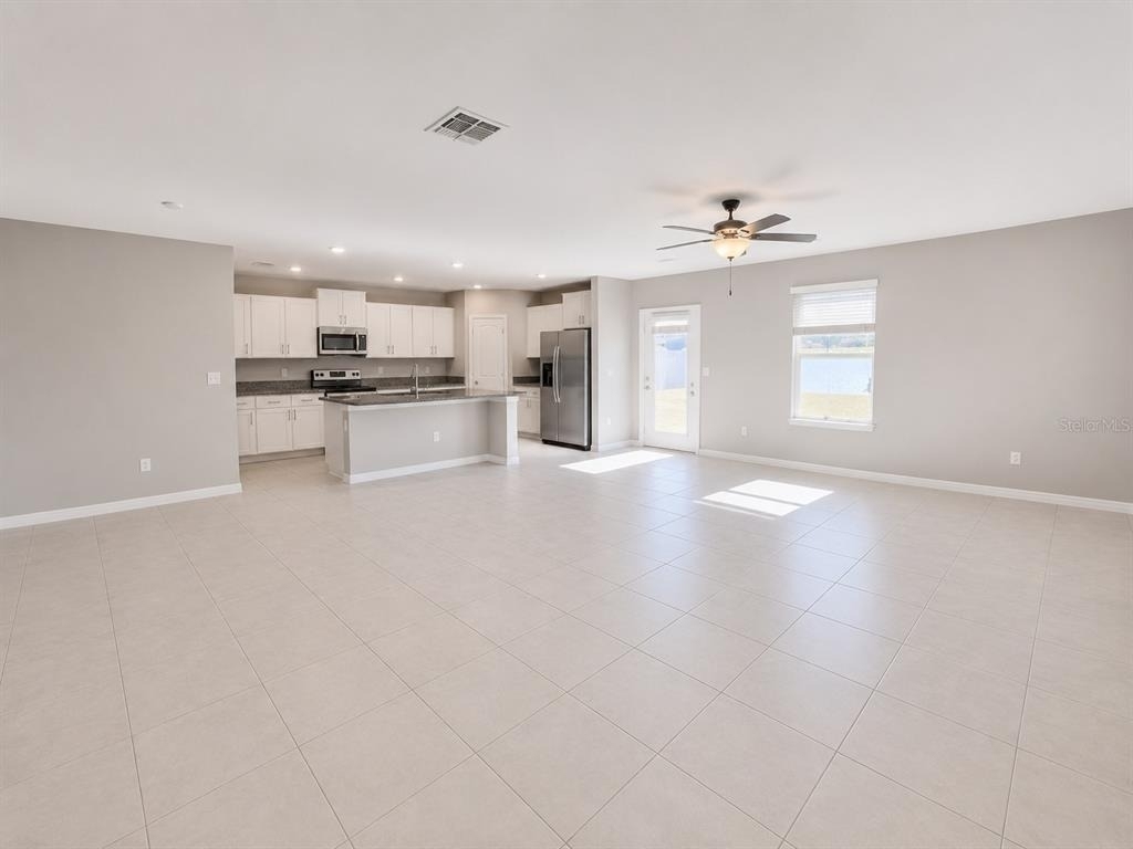 16717 Delia Street - Photo 5