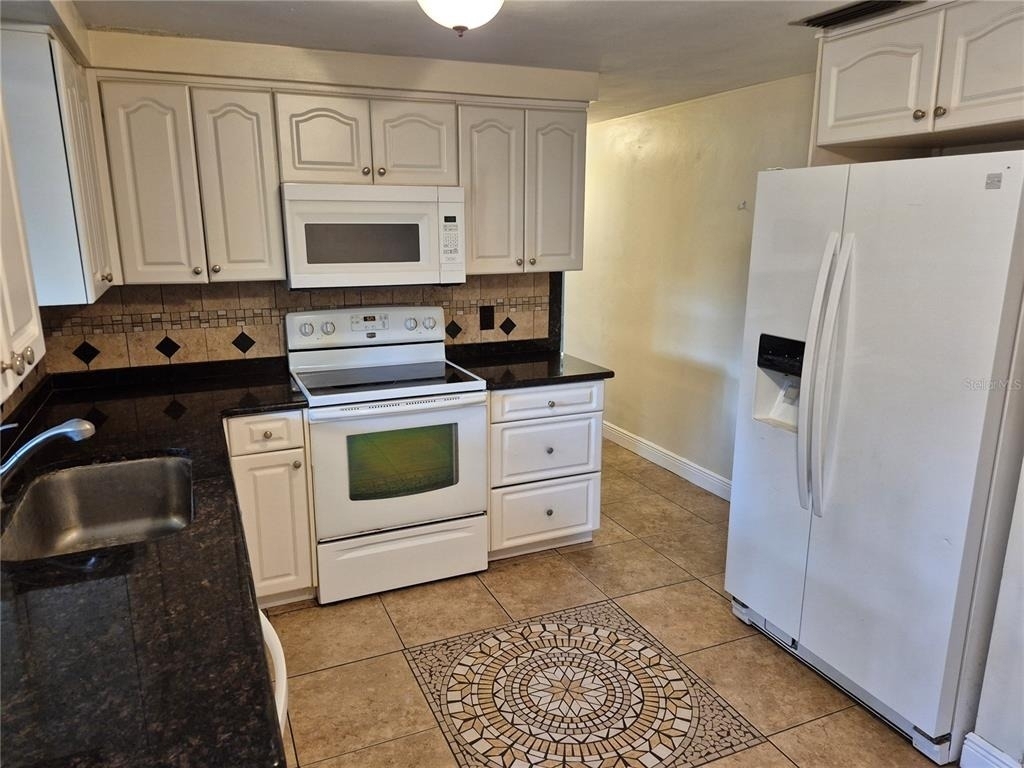 6616 Hone Street - Photo 2