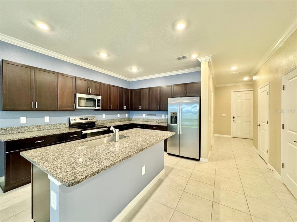 10809 Fowlers Bluff Court - Photo 4