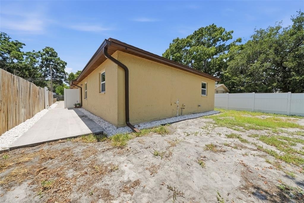 2564 42nd Avenue N - Photo 15