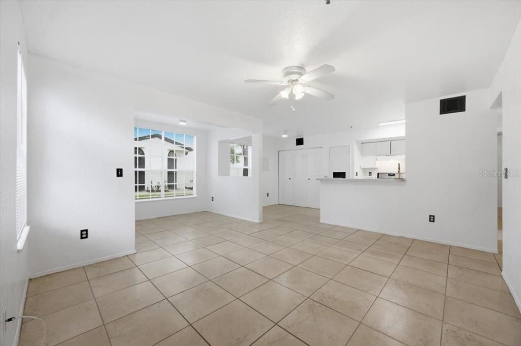 1602 Columbia Arms Circle - Photo 2