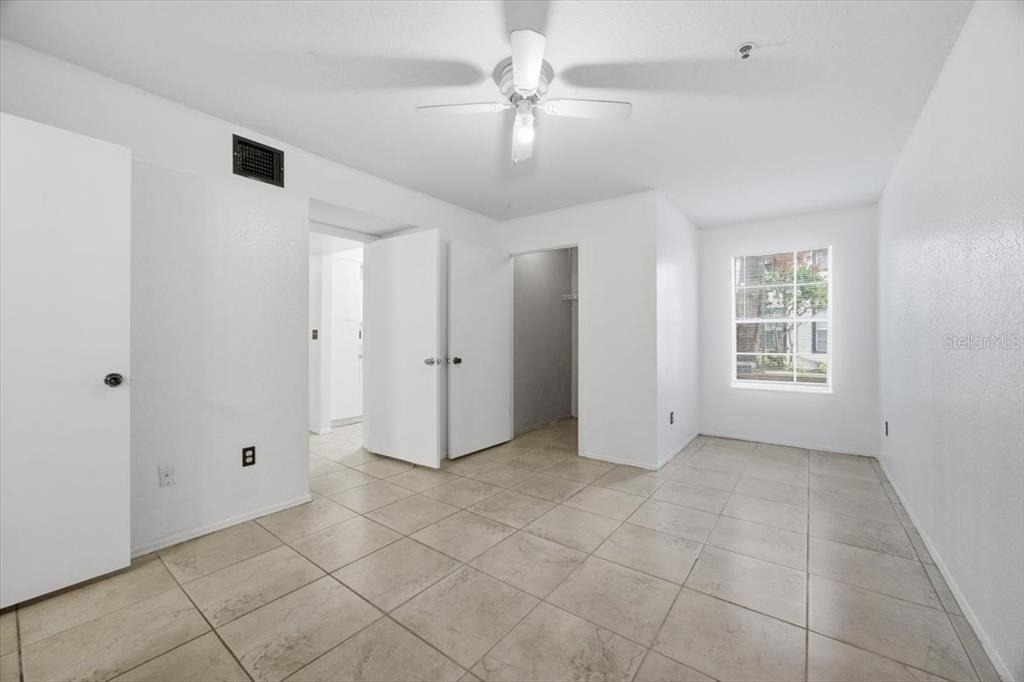 1602 Columbia Arms Circle - Photo 4