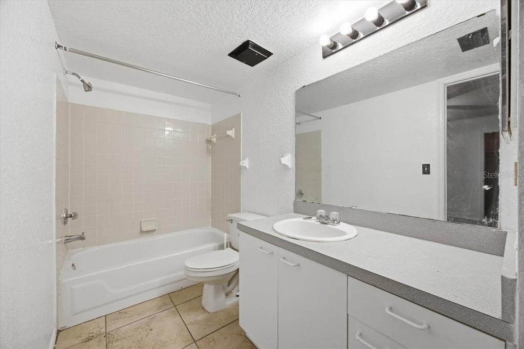 1602 Columbia Arms Circle - Photo 6
