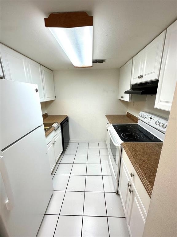 1452 Holden Avenue - Photo 3