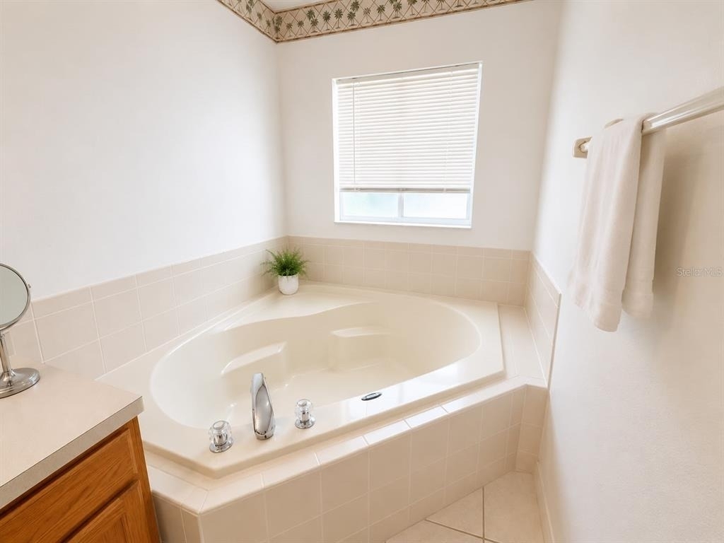 320 Paradise Woods Place - Photo 10