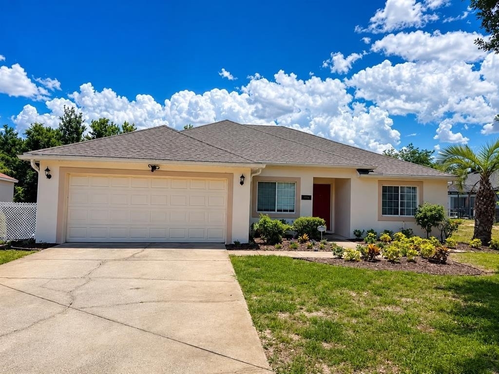 320 Paradise Woods Place - Photo 0