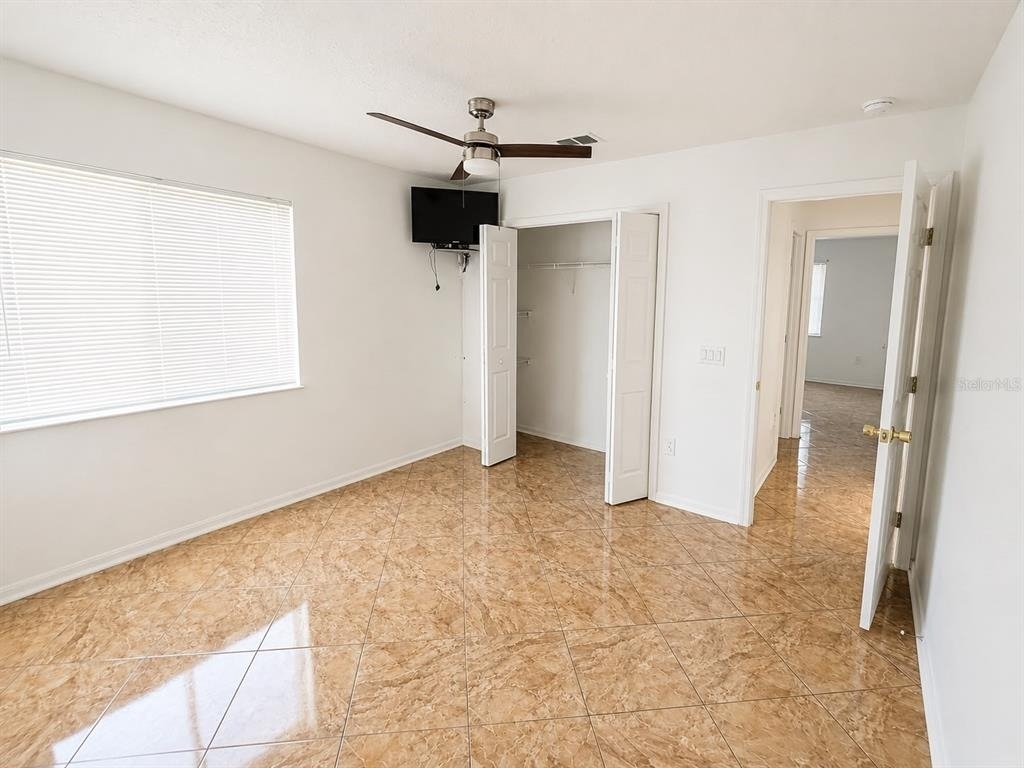 320 Paradise Woods Place - Photo 3